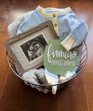 Load image into Gallery viewer, birth announcement acrylic disc
